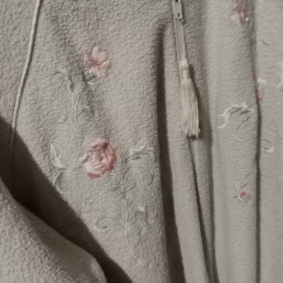 Vintage Intimate Essentials bath robe large with flowers design and a toss blue - Picture 4 of 5